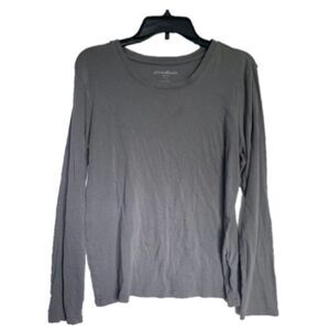 Eddie Bauer // Gray Long-Sleeve Top